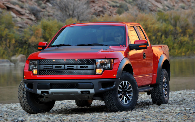 Why are there three little dots on the grill of a Ford Raptor - 1